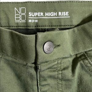No Boundaries Olive High Waist Skinny Size 7-9 Never Worn